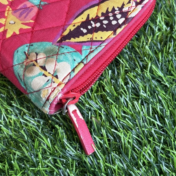 Vera‎ Bradley Quilted Zip Around Wallet Red Multicolor Floral Cotton - Picture 8 of 12